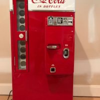 “Vendo”&nbsp; 10 cent Coca-Cola soda pop bottle vendor